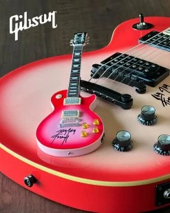 Axe Heaven Twisted Sister Collectible 2022 Jay Jay French Signed Real Gibson Les Paul Pinkburst 1:4 Scale Mini Guitar Model