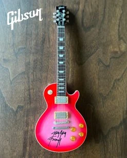Axe Heaven Twisted Sister Collectible 2022 Jay Jay French Signed Real Gibson Les Paul Pinkburst 1:4 Scale Mini Guitar Model